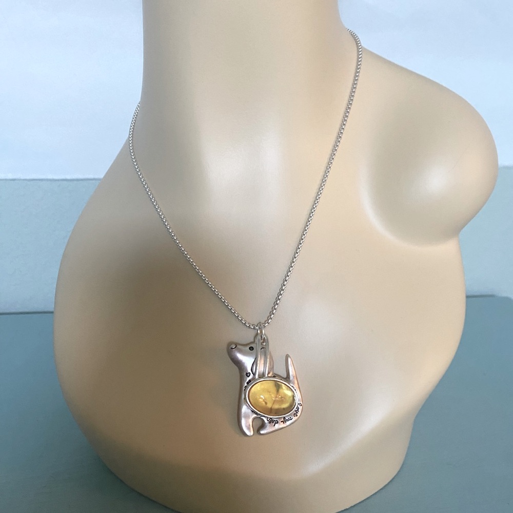 LOVE ME, LOVE MY DOG - Adorable photo frame necklace - Never worn!🐶✨